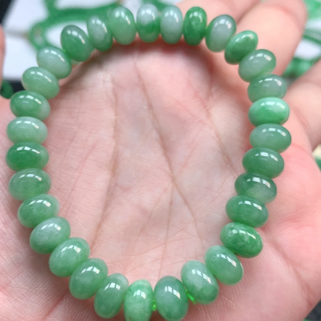 翡翠手链未镶嵌翡翠