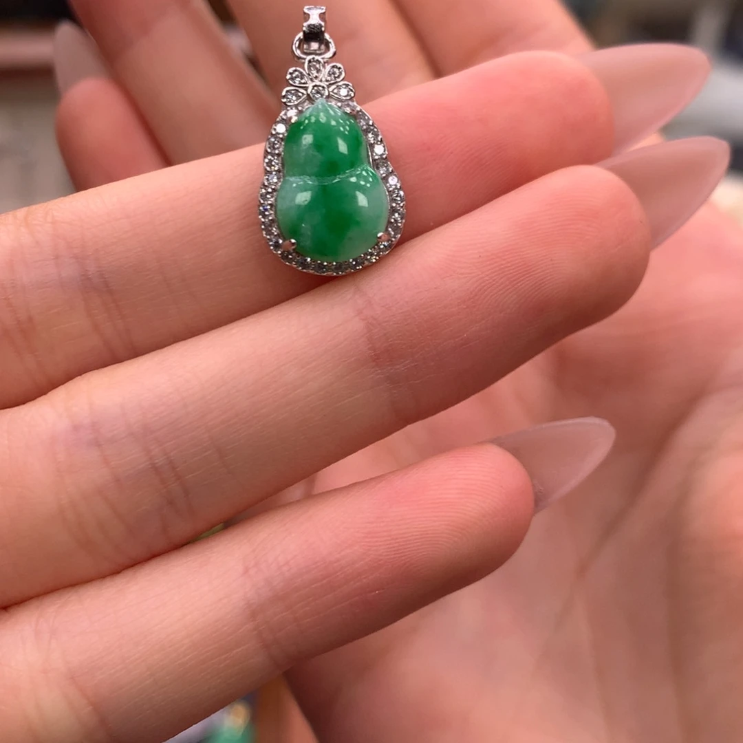 猴***盒翡翠挂件未镶嵌你是