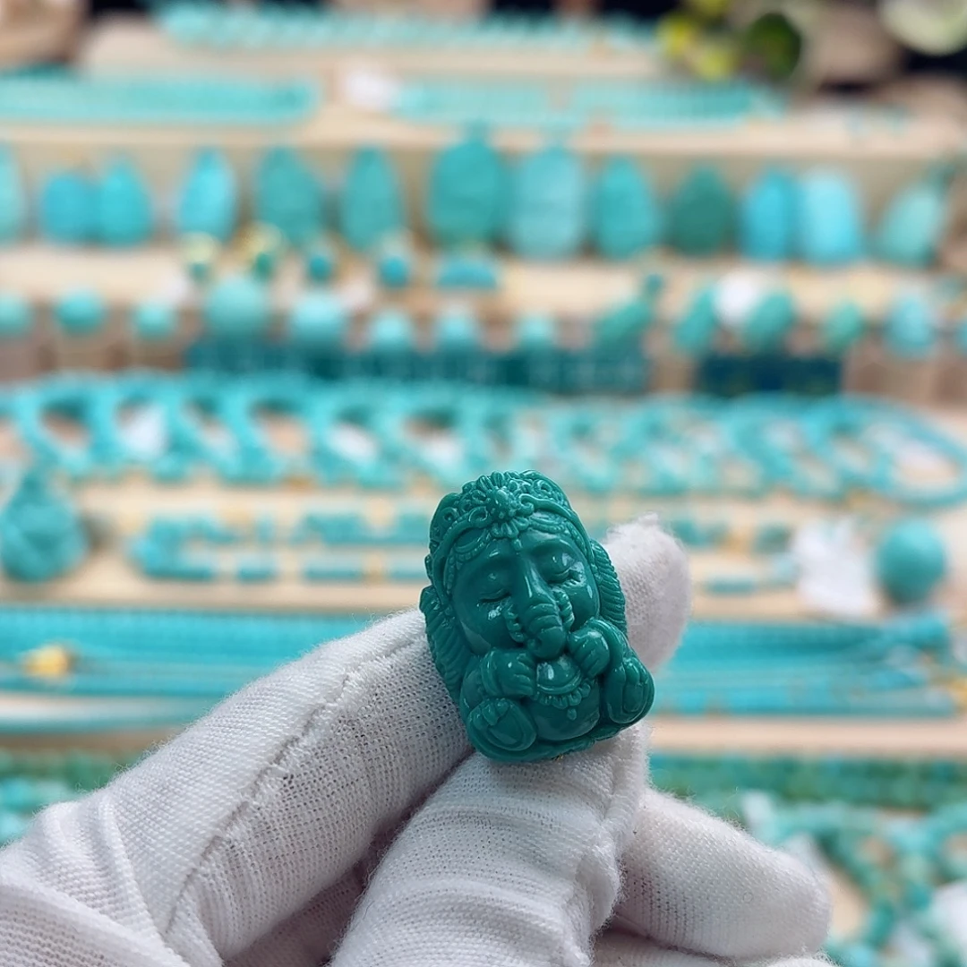 绿松石未镶嵌珠宝奇石