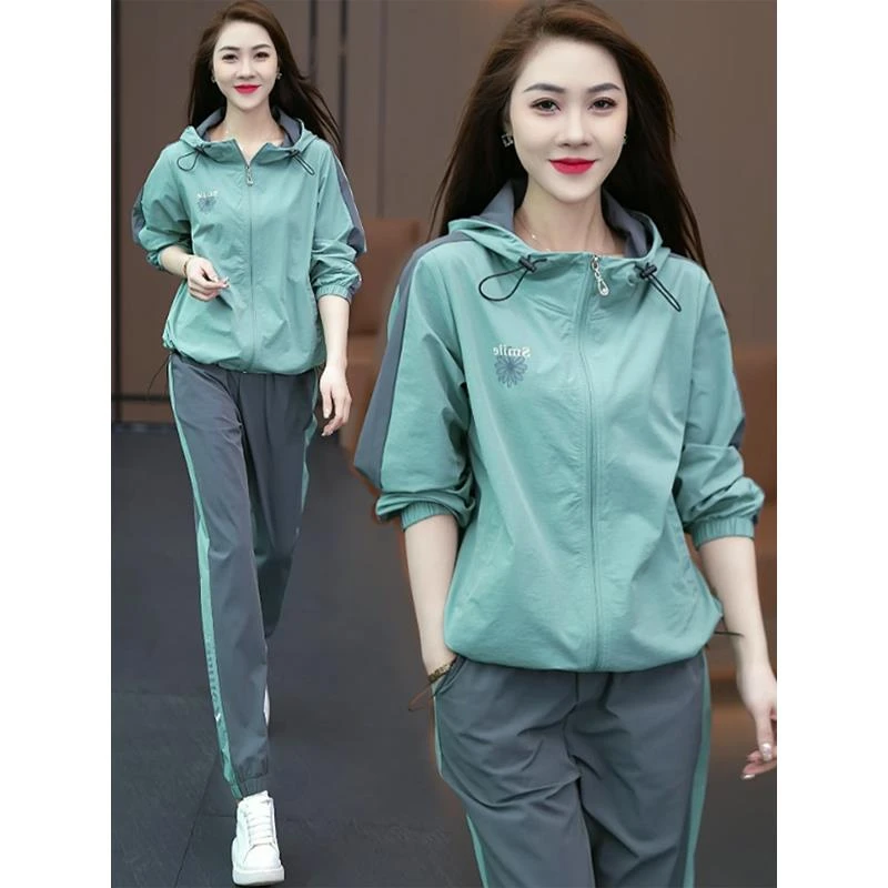运动套装女2025新款早春穿搭时尚印花跑步服大码气质减龄连帽整套