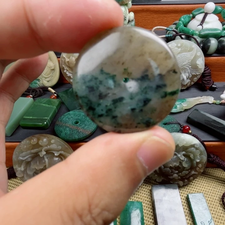 独山玉未镶嵌珠宝半成品