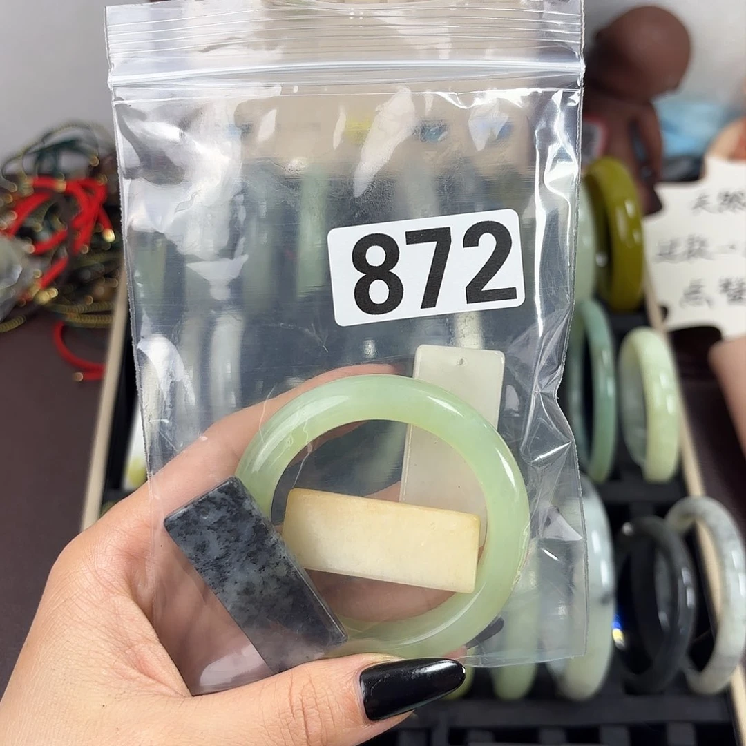 蛇纹石玉手镯未镶嵌?****?