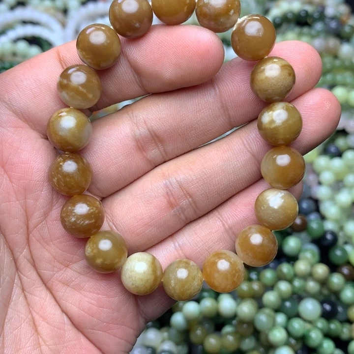 和田玉未镶嵌手串新疆且末牛轧糖