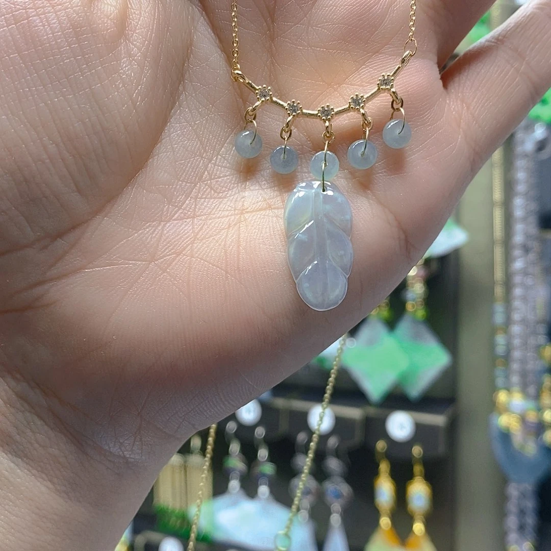 颈饰未镶嵌翡翠翡翠