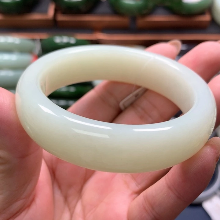 【闪购商品】未镶嵌手镯和田玉