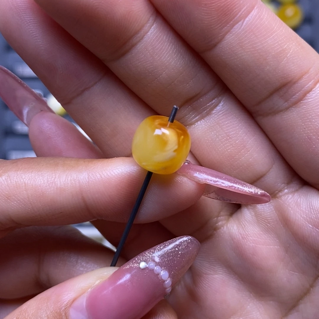 蜜蜡未镶嵌珠宝奇石俏色妖花老型11.3*10.2mm