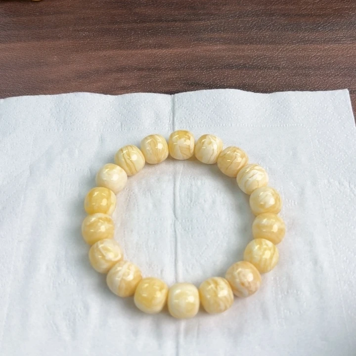 未镶嵌琥珀裸石02800000000