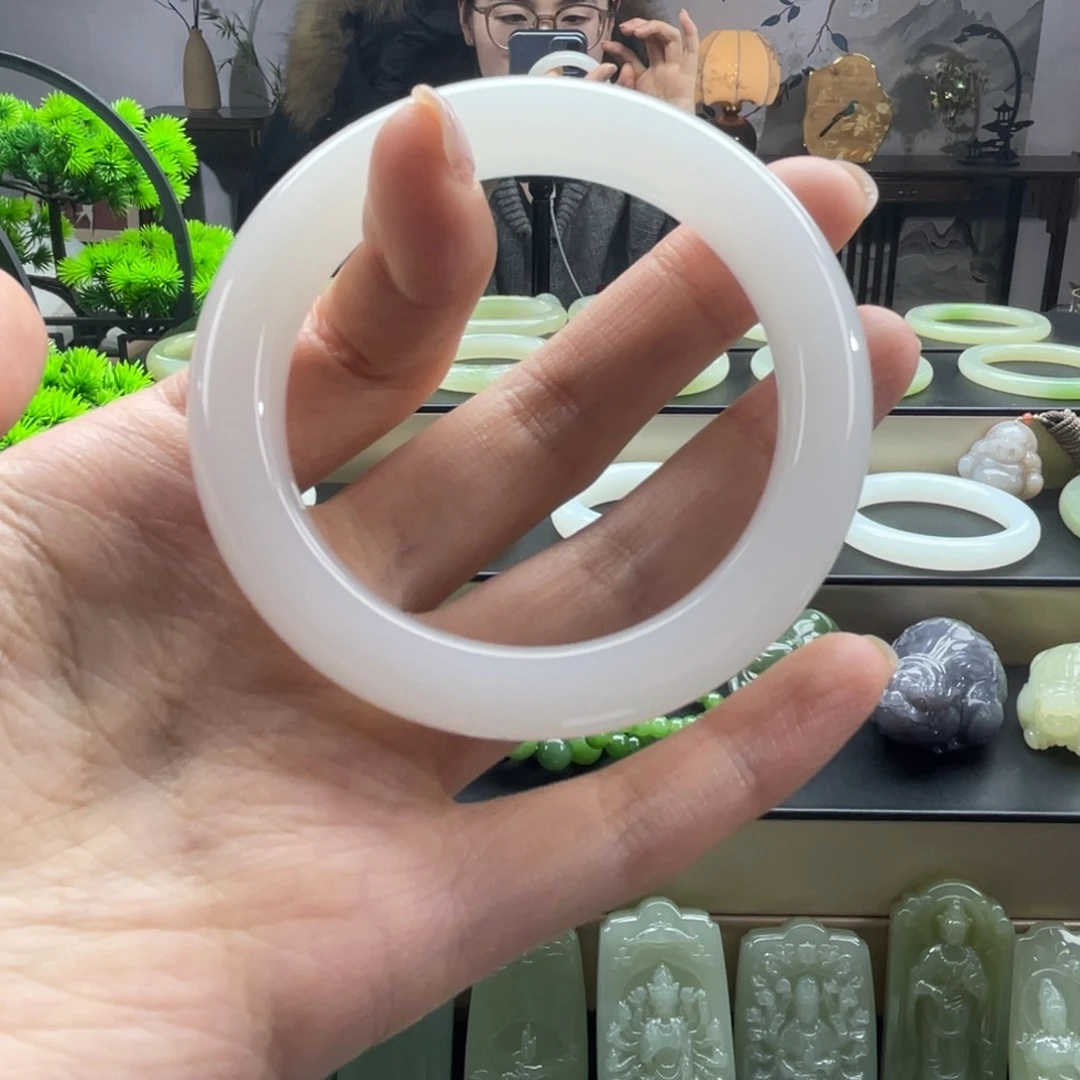 和田玉未镶嵌手镯羊脂白高冰53