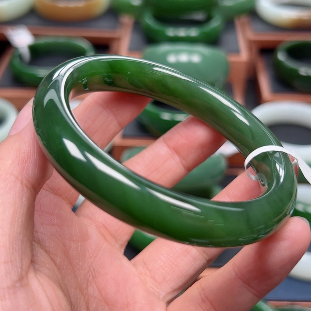 未镶嵌手镯和田玉（碧玉）6061