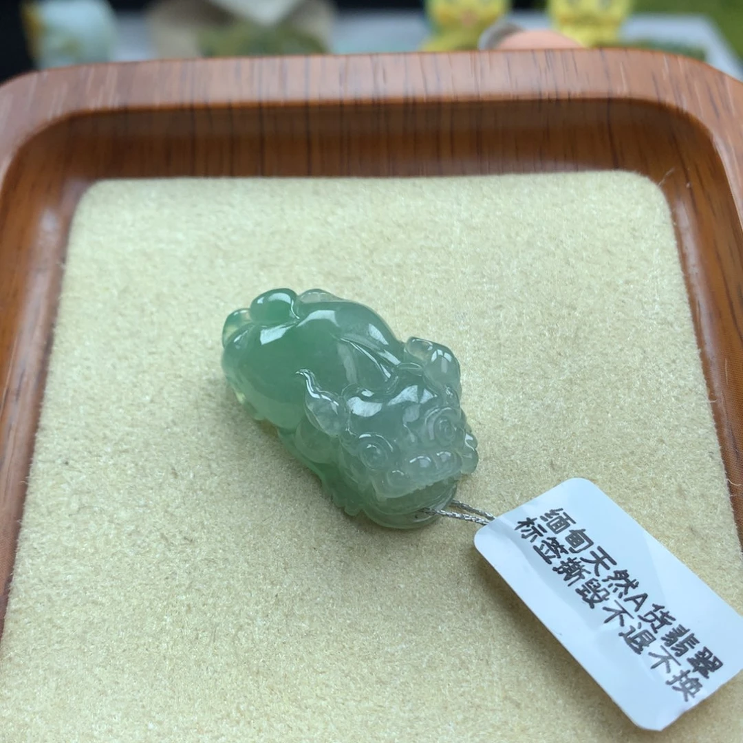 翡翠未镶嵌颈饰翡翠貔貅1