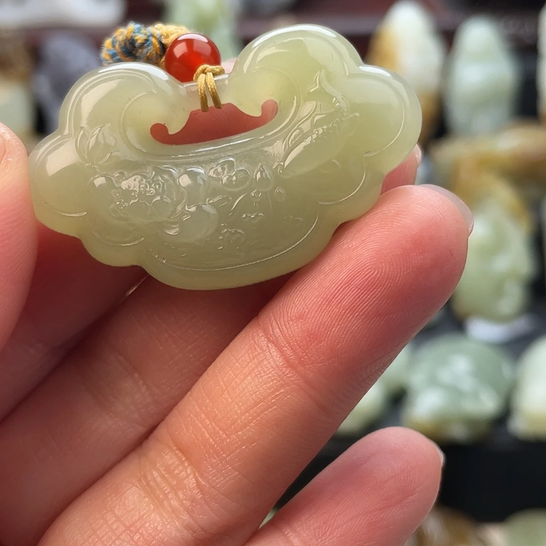 和田玉颈饰未镶嵌