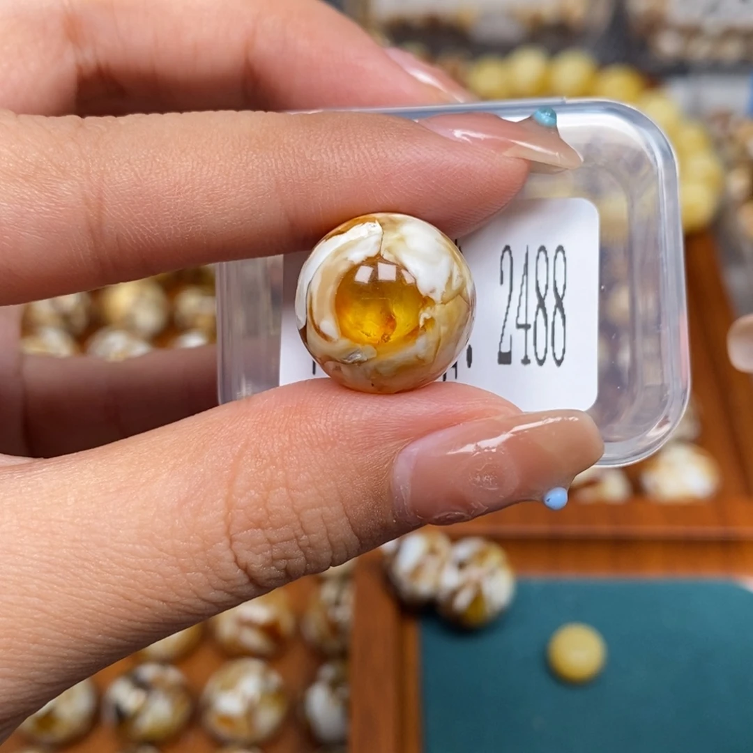 沁色蜜蜡未镶嵌2488