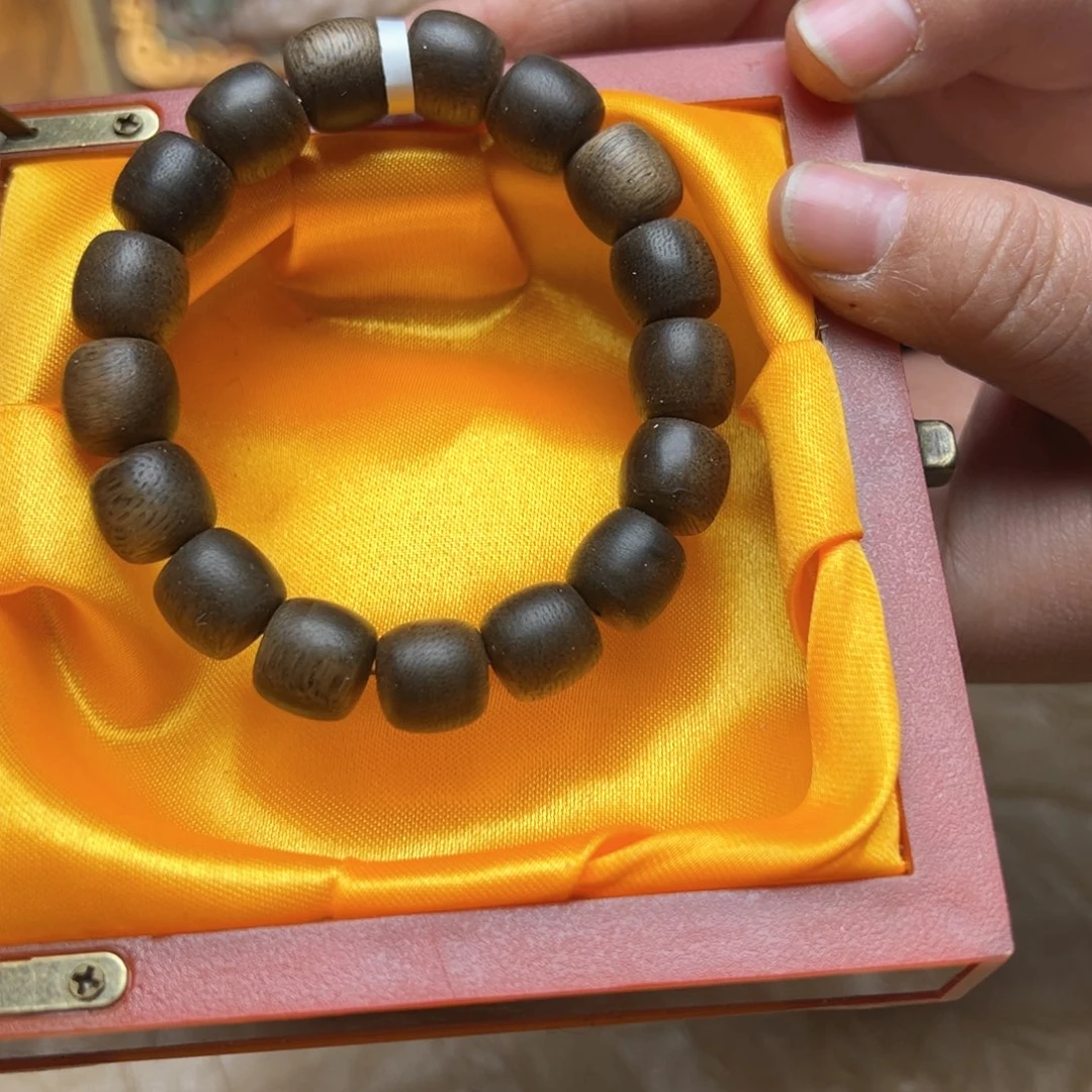 大叶紫檀（黑酸枝木类）