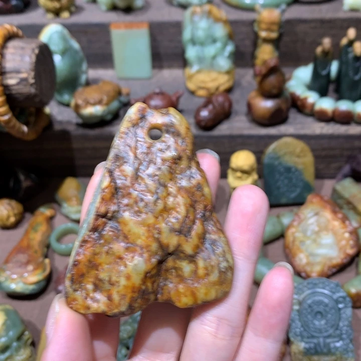 岫岩河磨玉（透闪石质玉）未镶嵌挂件