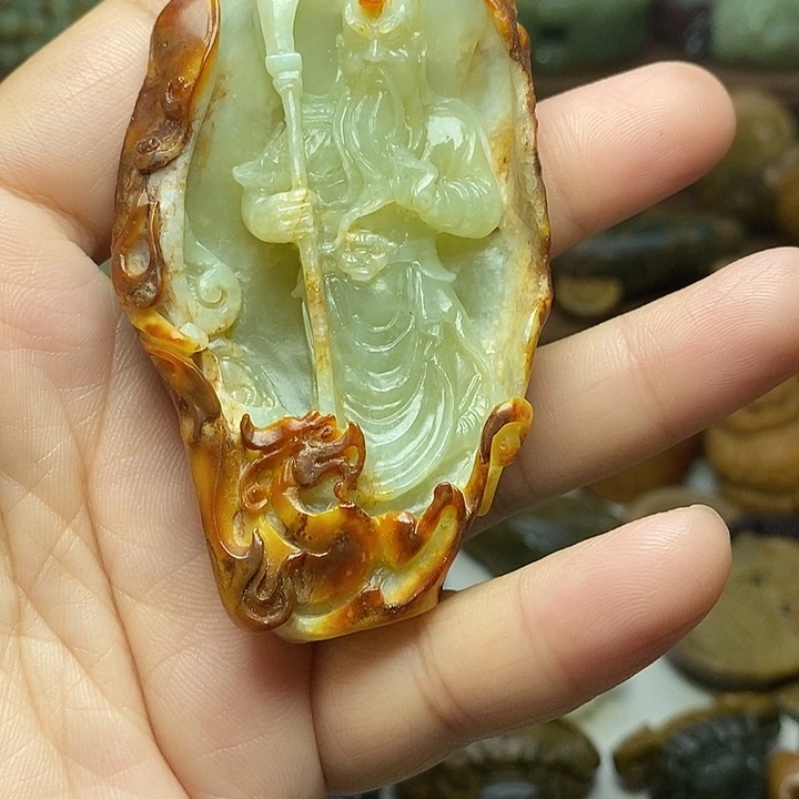 甘***露岫岩河磨玉（透闪石质玉）未镶嵌颈饰