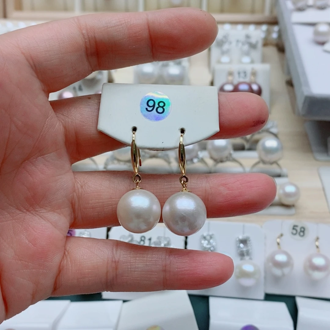 小***魏淡水珍珠银S925镶嵌颈饰