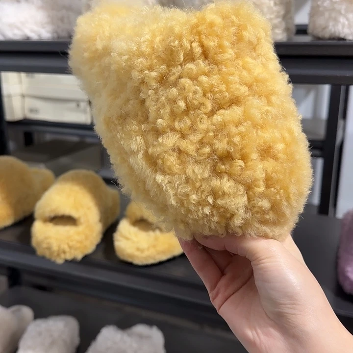 34黄色卷毛包脚五厘米加厚