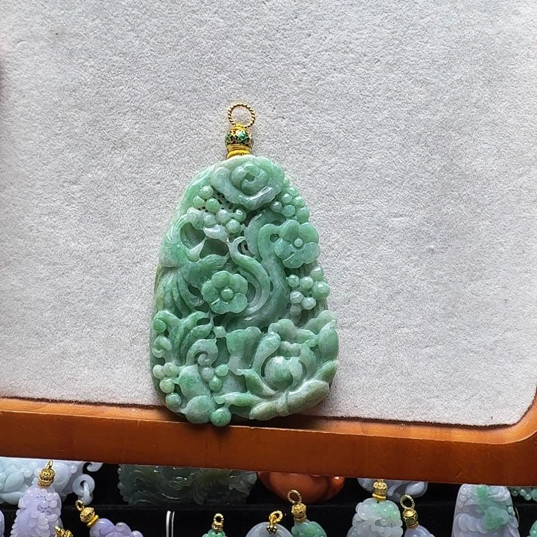 吊坠(赠链)未镶嵌翡翠