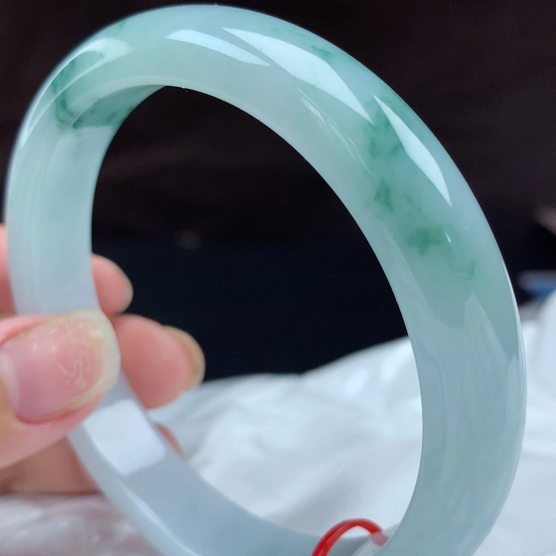 翡翠手镯未镶嵌23144，63圈