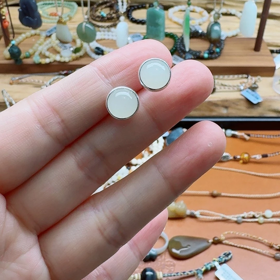 未镶嵌和田玉耳饰