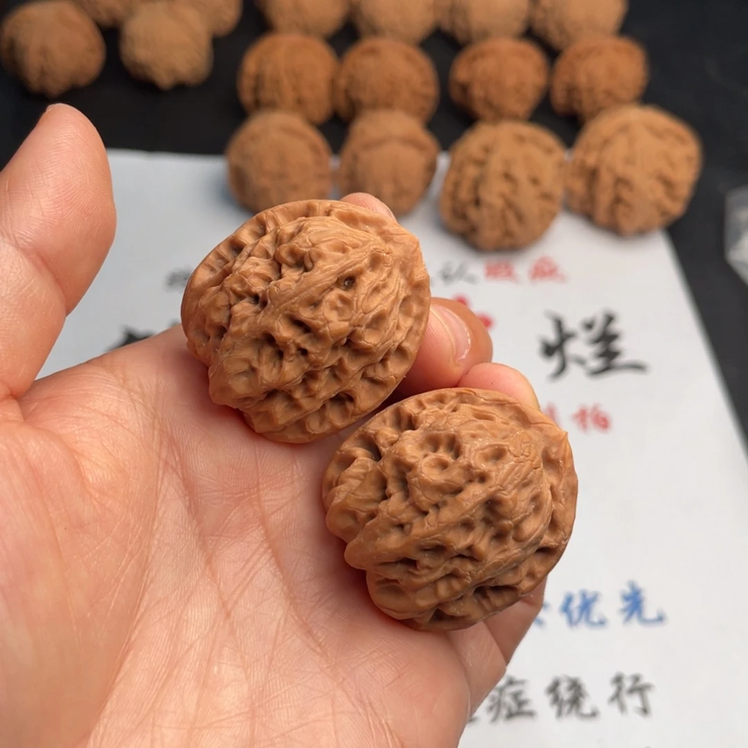 文玩核桃吊坠170。32佛肚