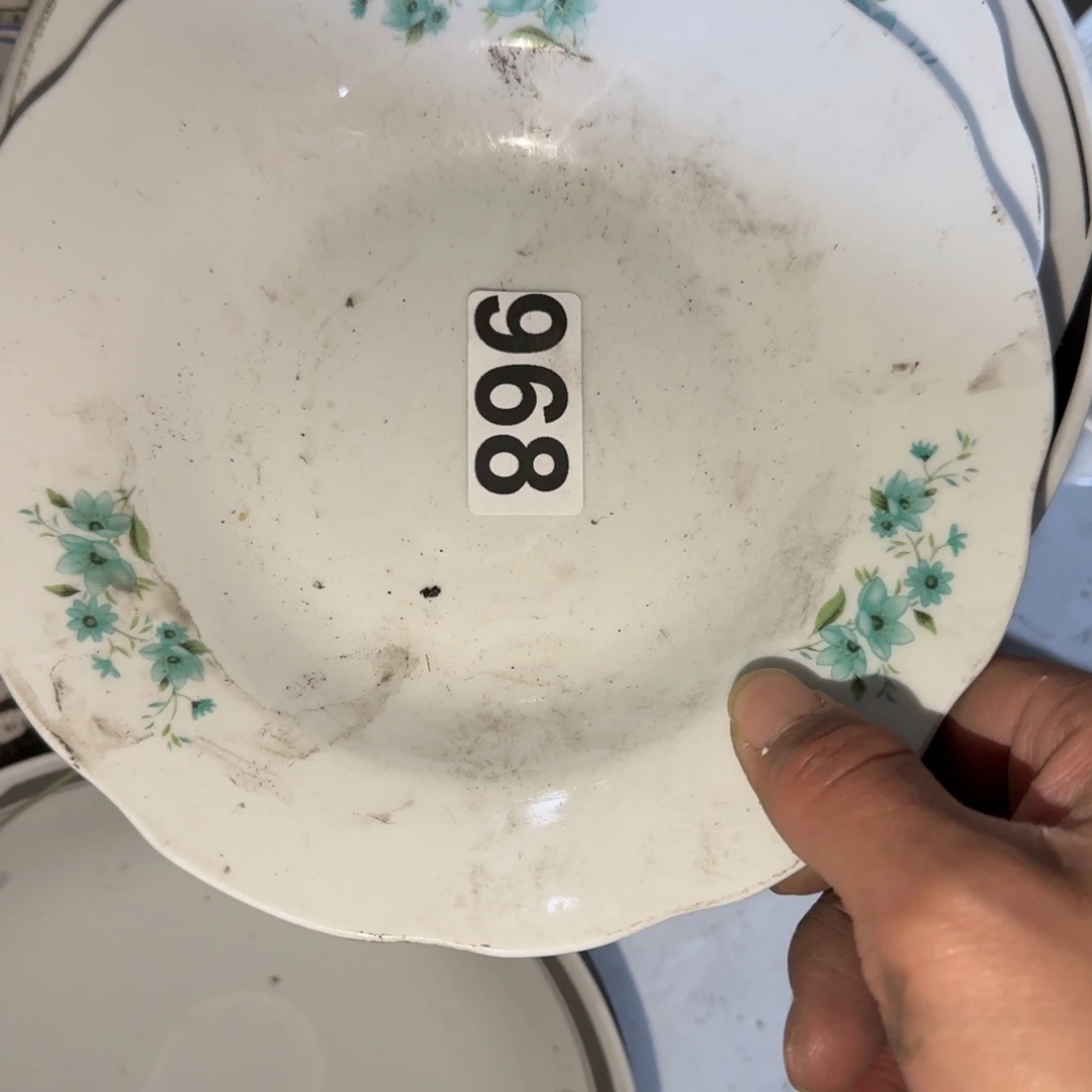 天***蓝茶盏在这个社会我只希望