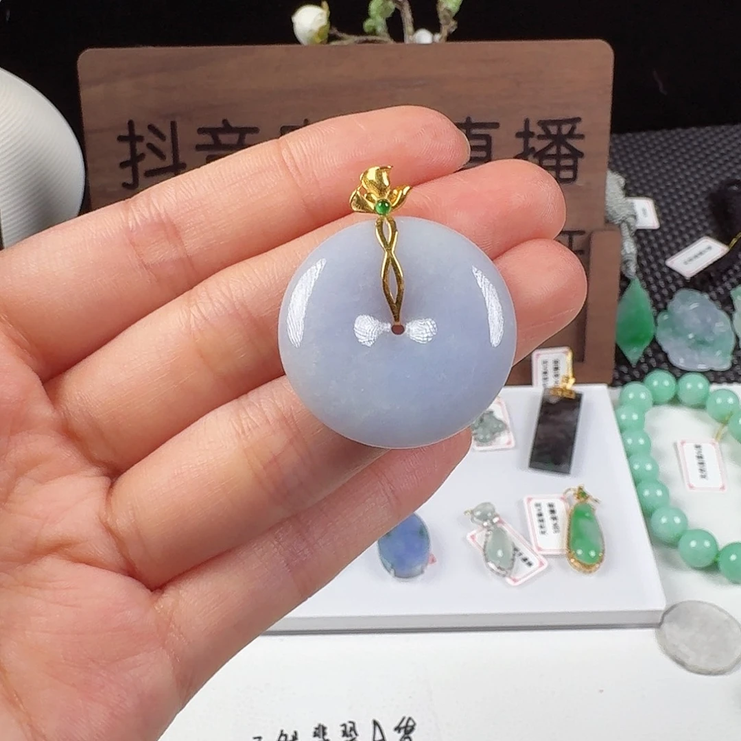 翡翠18K金镶嵌颈饰