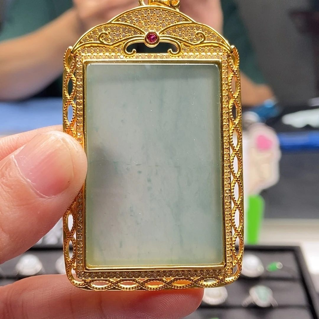 翡翠合金颈饰无事牌