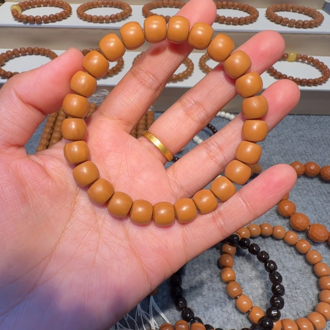 猴头核桃吊坠瑕疵款直切 介意慎拍