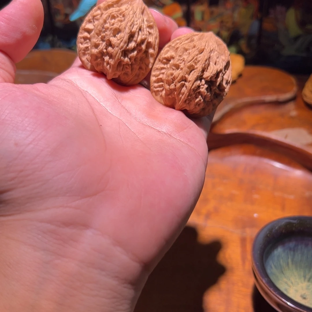 文玩核桃吊坠40全品山地麦虎一对