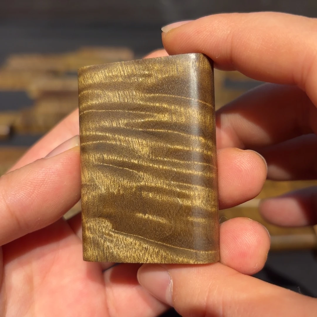 牛***油金丝楠木无事牌材料