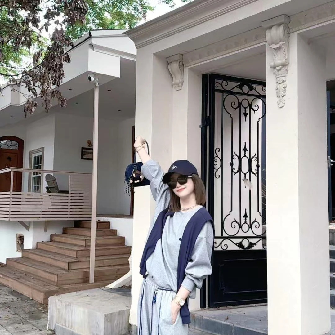 熙薇【 霜降寒轻】2025早秋新款时尚休闲宽松气质运动卫裤H3728