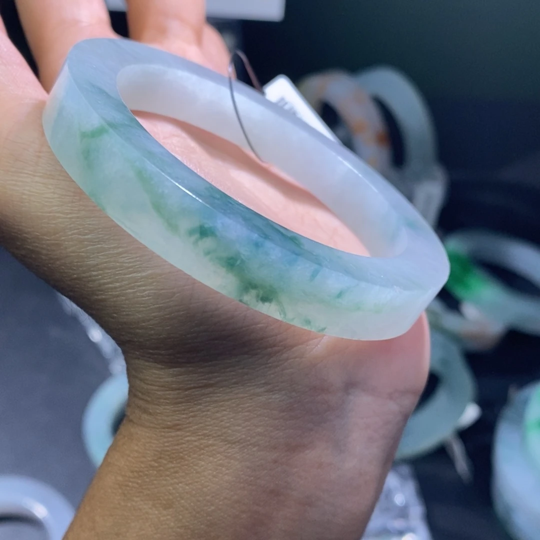 未镶嵌翡翠手镯定制翡翠S****e