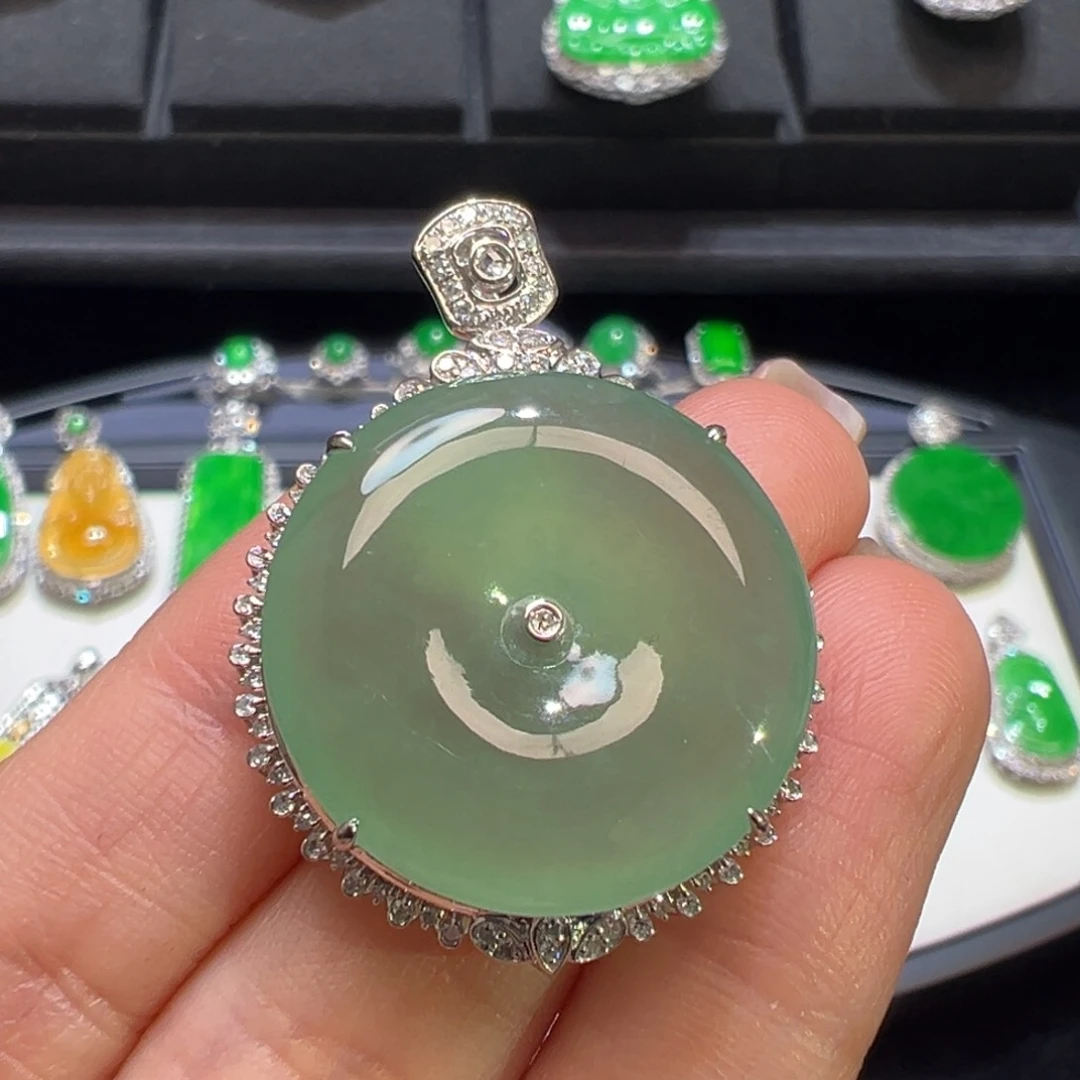 翡翠颈饰18K金镶嵌用****3翡翠