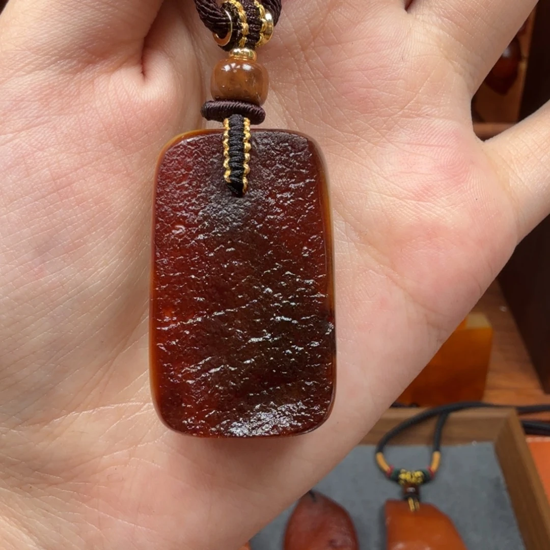 蜜蜡未镶嵌吊坠(赠链)