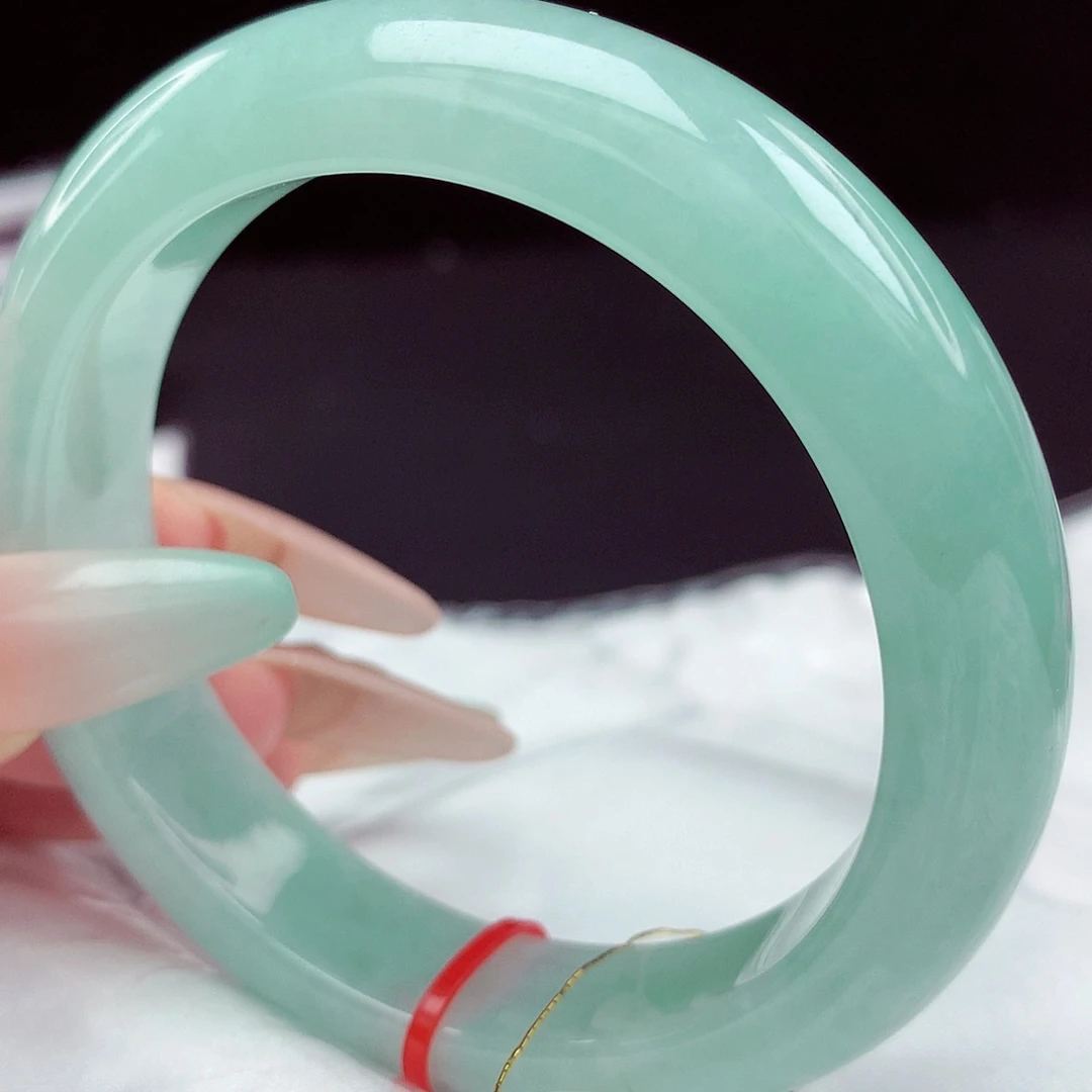 夏***气翡翠未镶嵌手镯56圈548