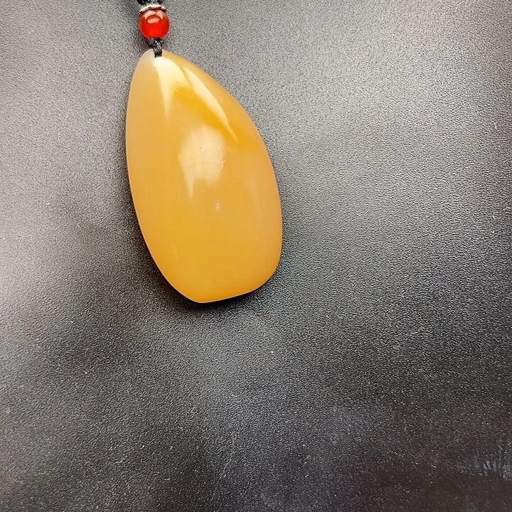 石英质玉黄蜡石挂件未镶嵌赌*