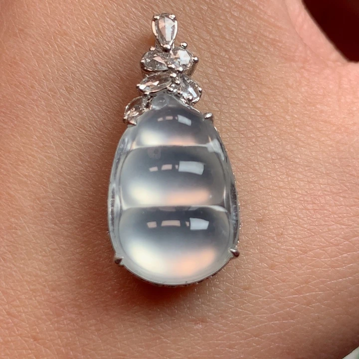 配石翡翠翡翠18K金镶钻