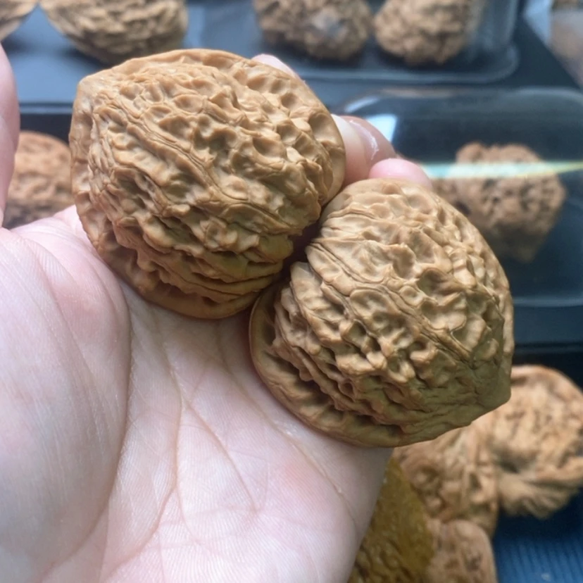 【闪购商品】文玩核桃吊坠43尺金牛