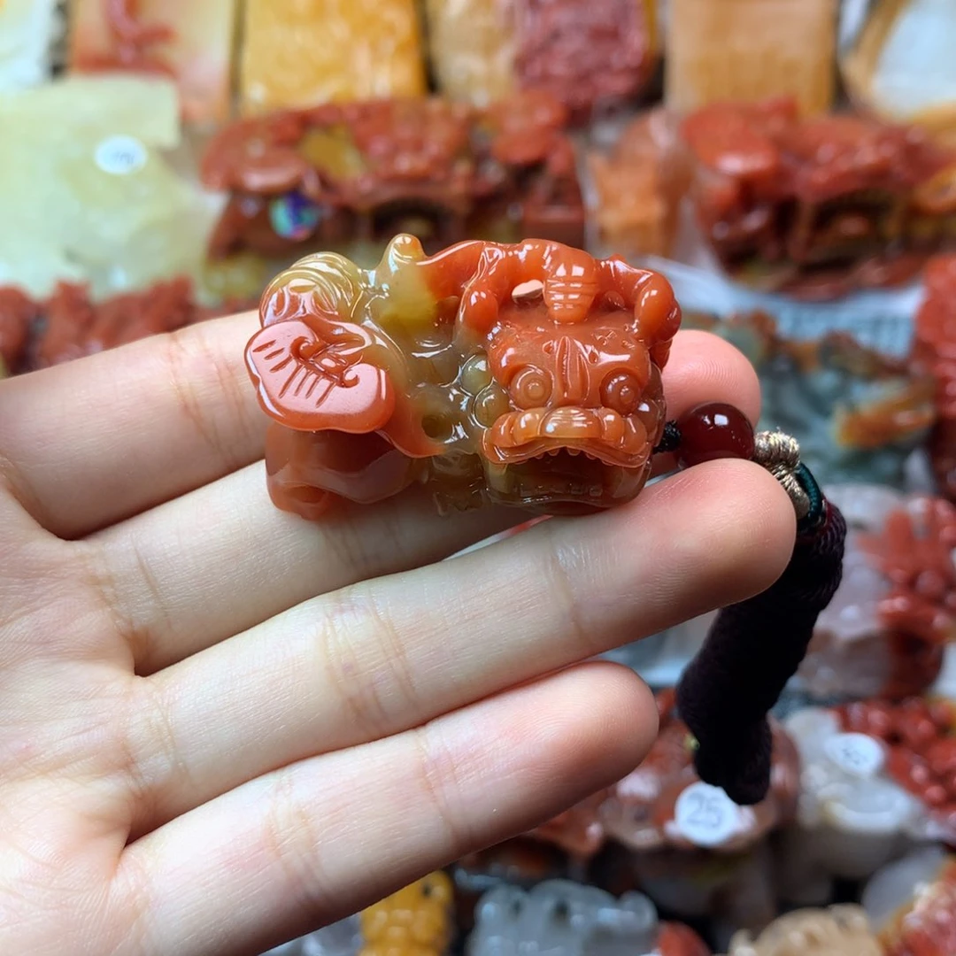 石英质玉（黄龙玉）未镶嵌挂件