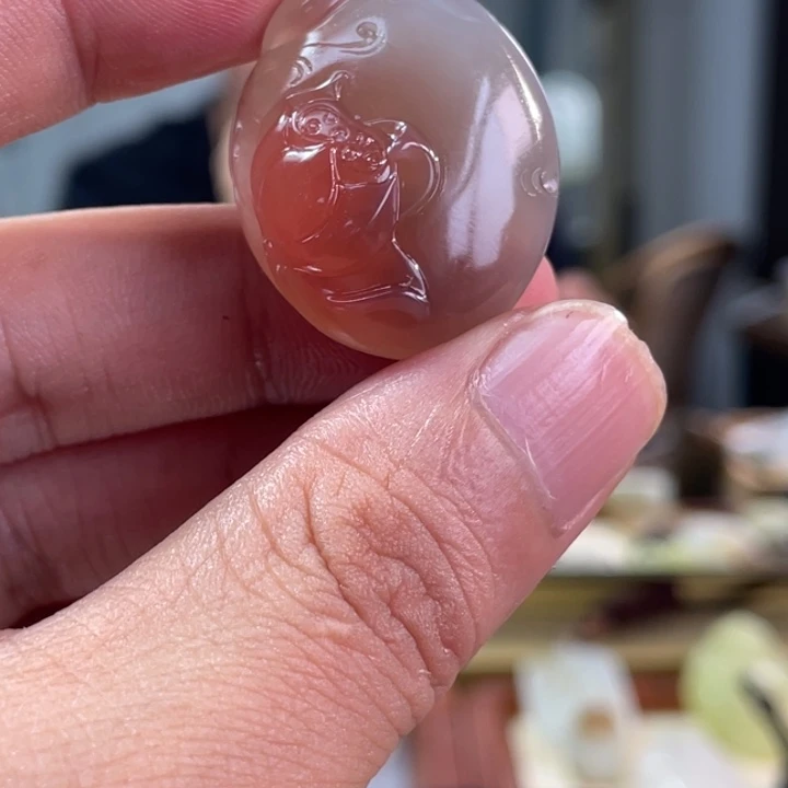 颈饰未镶嵌南红玛瑙