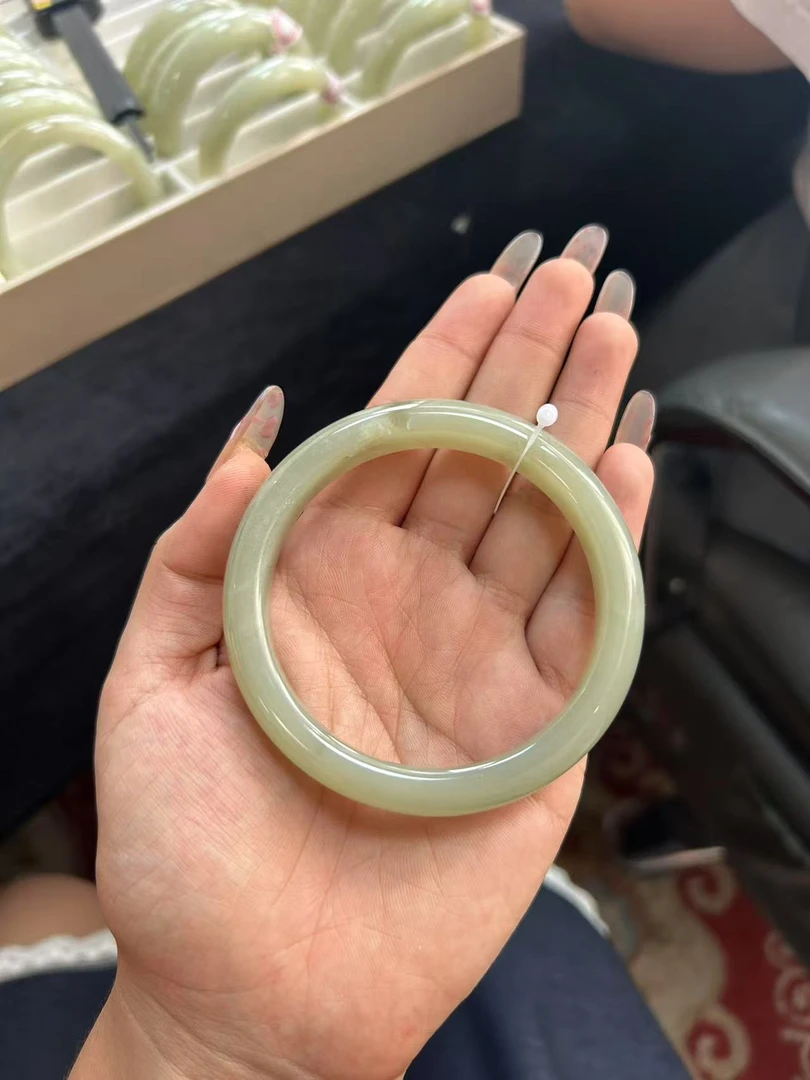 新疆和田玉近矿62LSMm