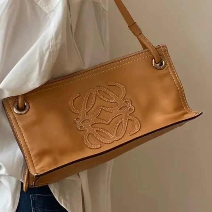 95新 LOEWE/罗意威 棕色双面小号托特包