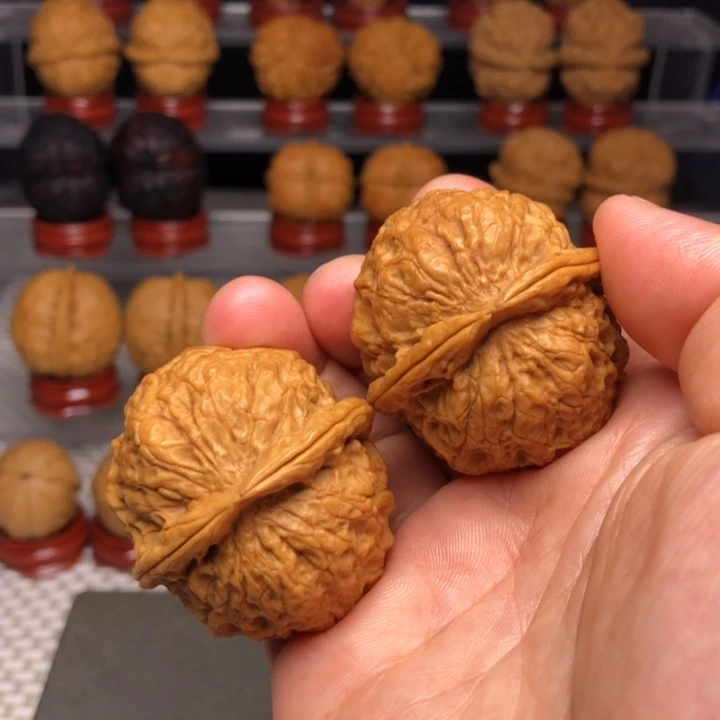 文玩核桃把件16磨盘狮子头