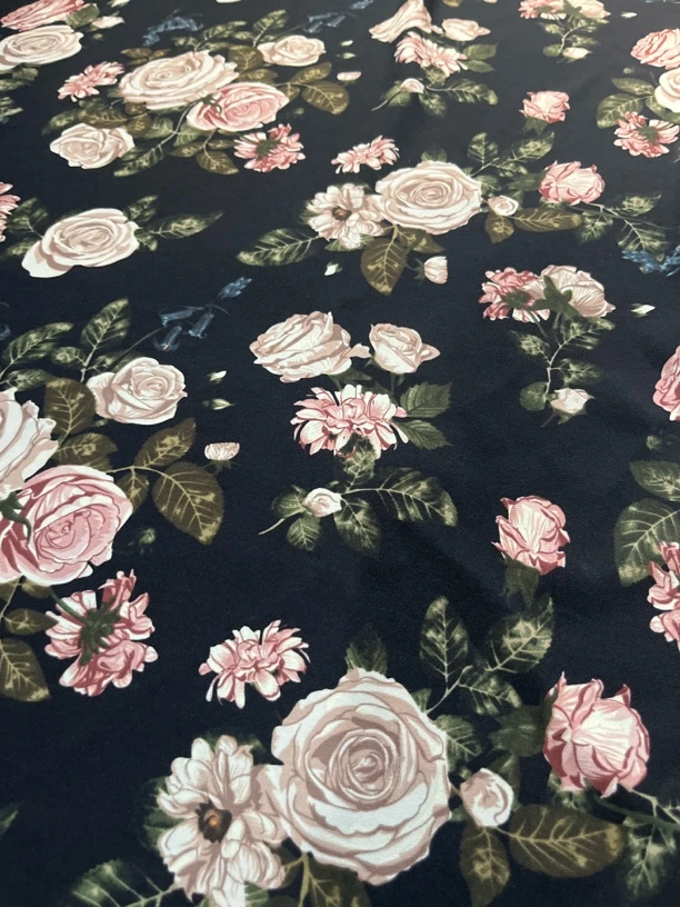 【双绉】不透黑底玫瑰花布料5354-O16