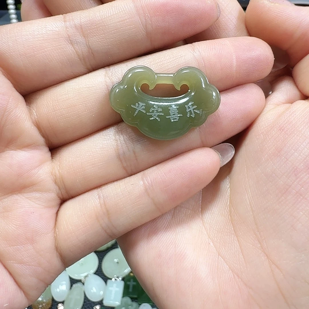 颈饰未镶嵌和田玉