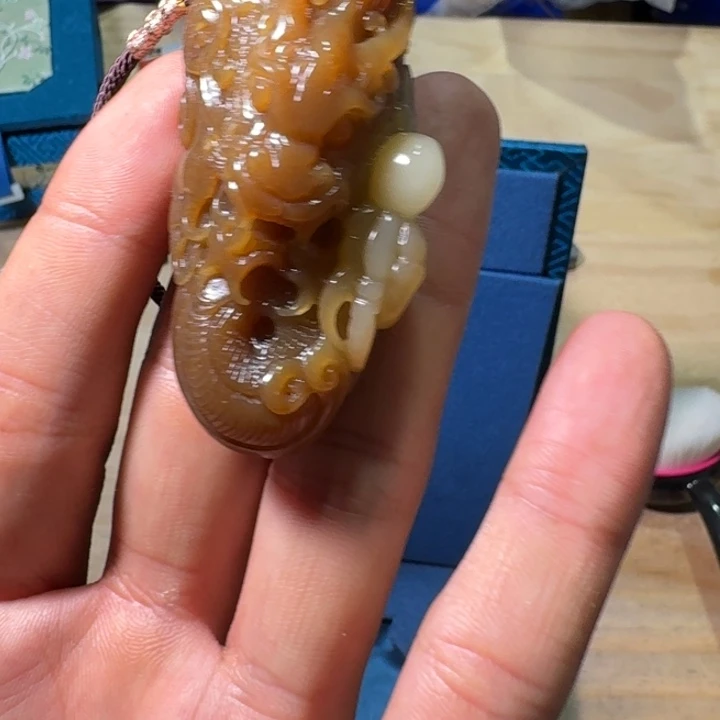 未镶嵌和田玉（糖玉）挂件