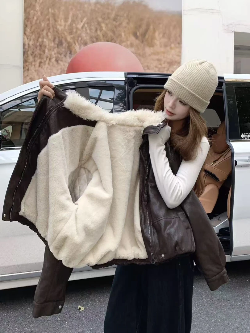 复古翻领羊羔毛皮衣女2025冬季小个子短款加厚皮毛一体高级感外套