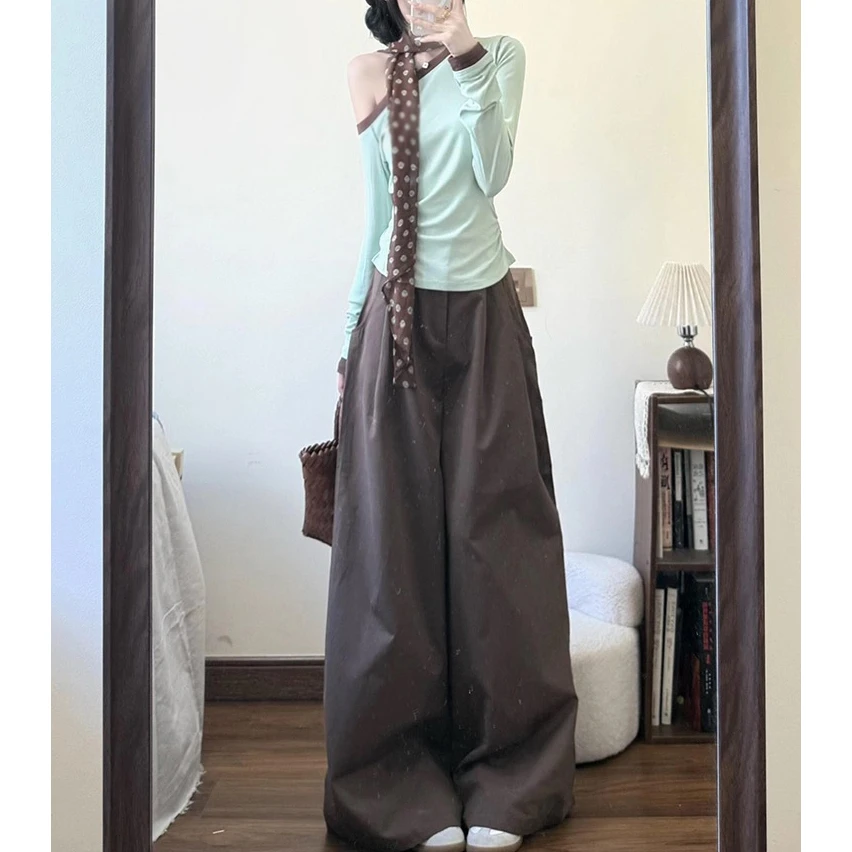 秋天套装女装韩系小众松弛感穿搭纯欲露肩长袖小上衣阔腿裤两件套