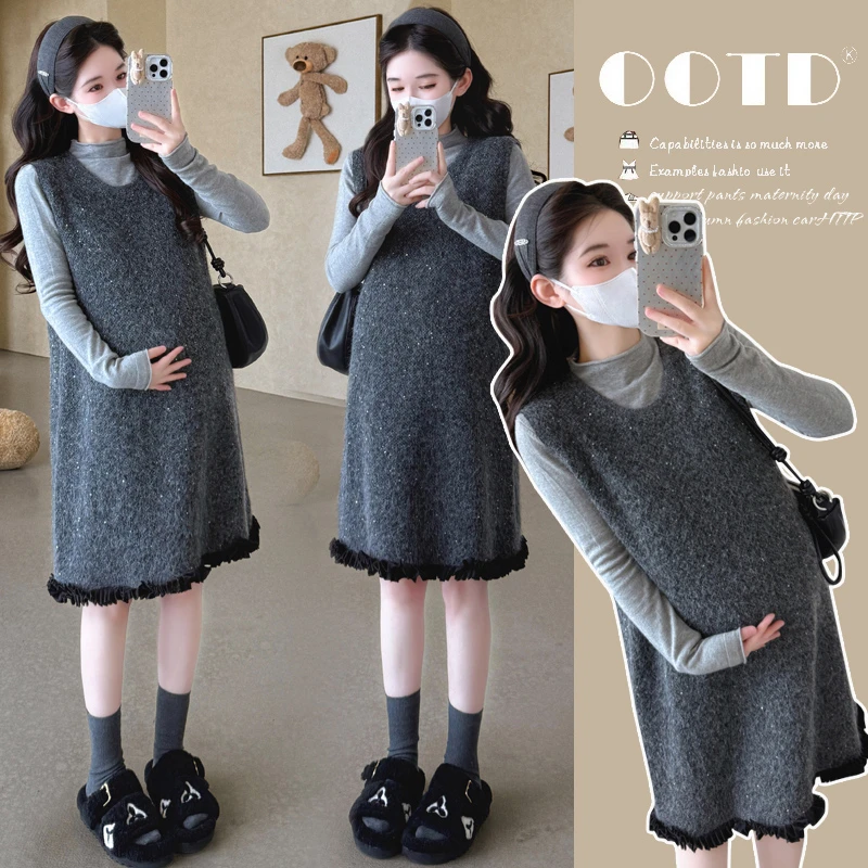 时尚孕妇装秋装时尚款套装新款大码孕妇背心裙+打底衫两件套